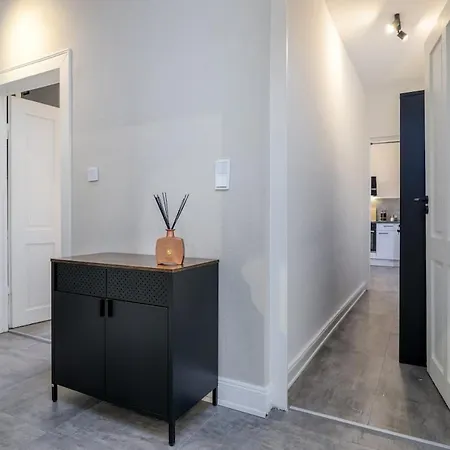 3 Bedroom - Luxus - Arbeitsplatz - Wifi - Kueche - Kaffee Wiesbaden