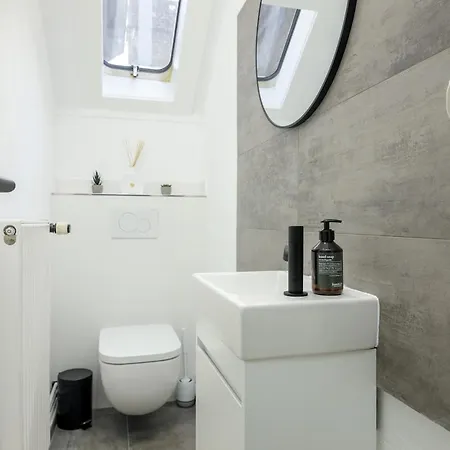 Appartamento 3 Bedroom - Luxus - Arbeitsplatz - Wifi - Kueche - Kaffee Wiesbaden