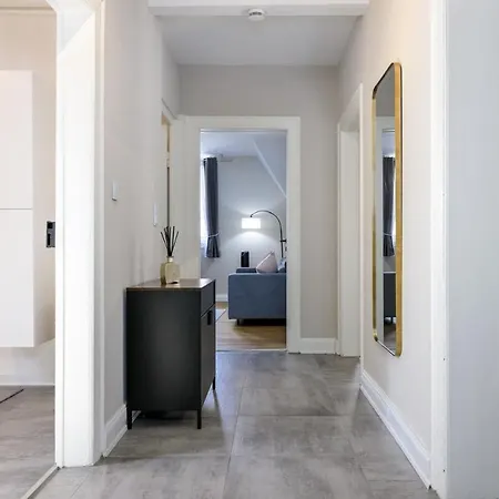 3 Bedroom - Luxus - Arbeitsplatz - Wifi - Kueche - Kaffee Apartament