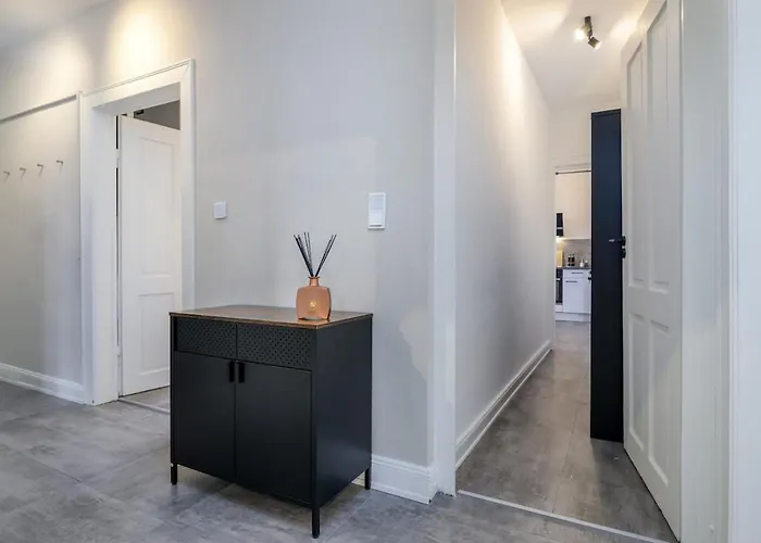 3 Bedroom - Luxus - Arbeitsplatz - Wifi - Kueche - Kaffee 威斯巴登